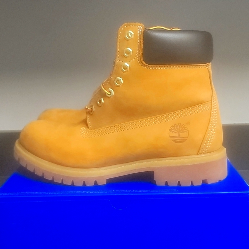 TIMBERLAND boots
